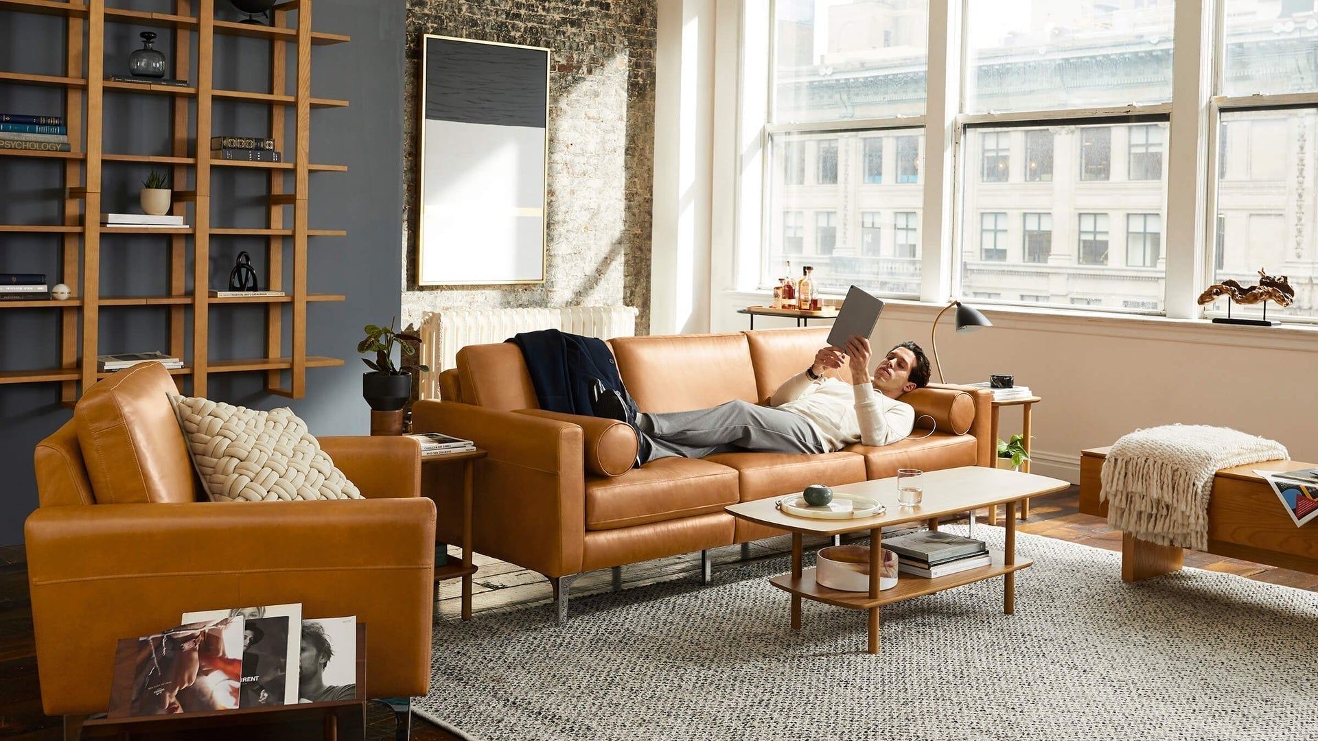 lifestyle-Sofa-Leather_e0a5d7b9-f3f8-4106-a2e5-d54f0223bec8.jpg
